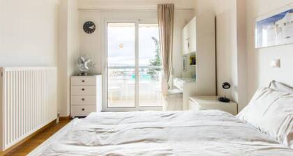 Compact 3 room apartment in Mall Athens.