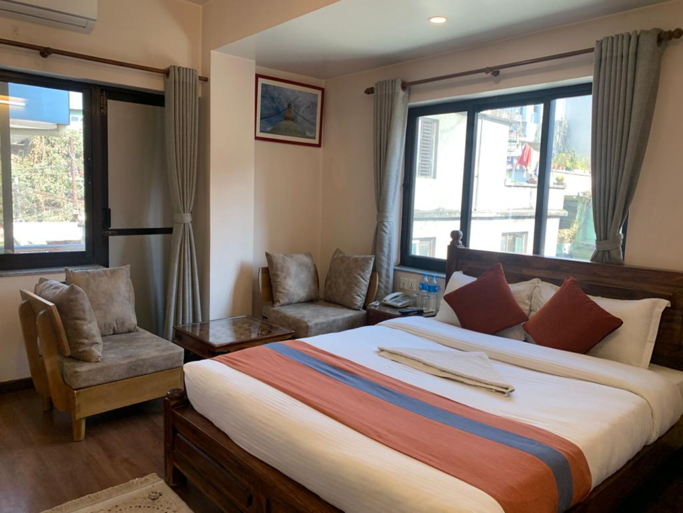 Coffres-forts dans les chambres, Wi-Fi gratuit, draps fournis