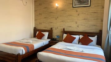 Deluxe Triple Room | In-room safe, free WiFi, bed sheets