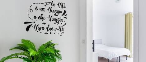 2 habitaciones, tabla de planchar con plancha y wifi