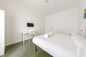 2 habitaciones, tabla de planchar con plancha y wifi