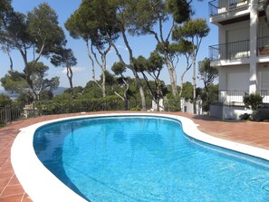 Outdoor pool - Apartment with communal pool and stunning views (Llafranc)