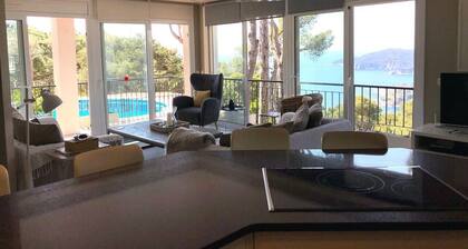 Apartment with communal pool and stunning views