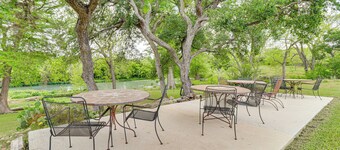 San Marcos River Hideaway w/ Game Room + Fire Pit