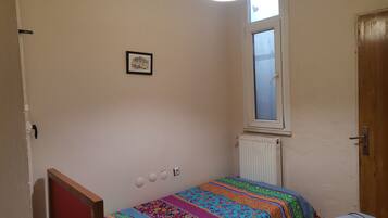 Kamar Single Standar