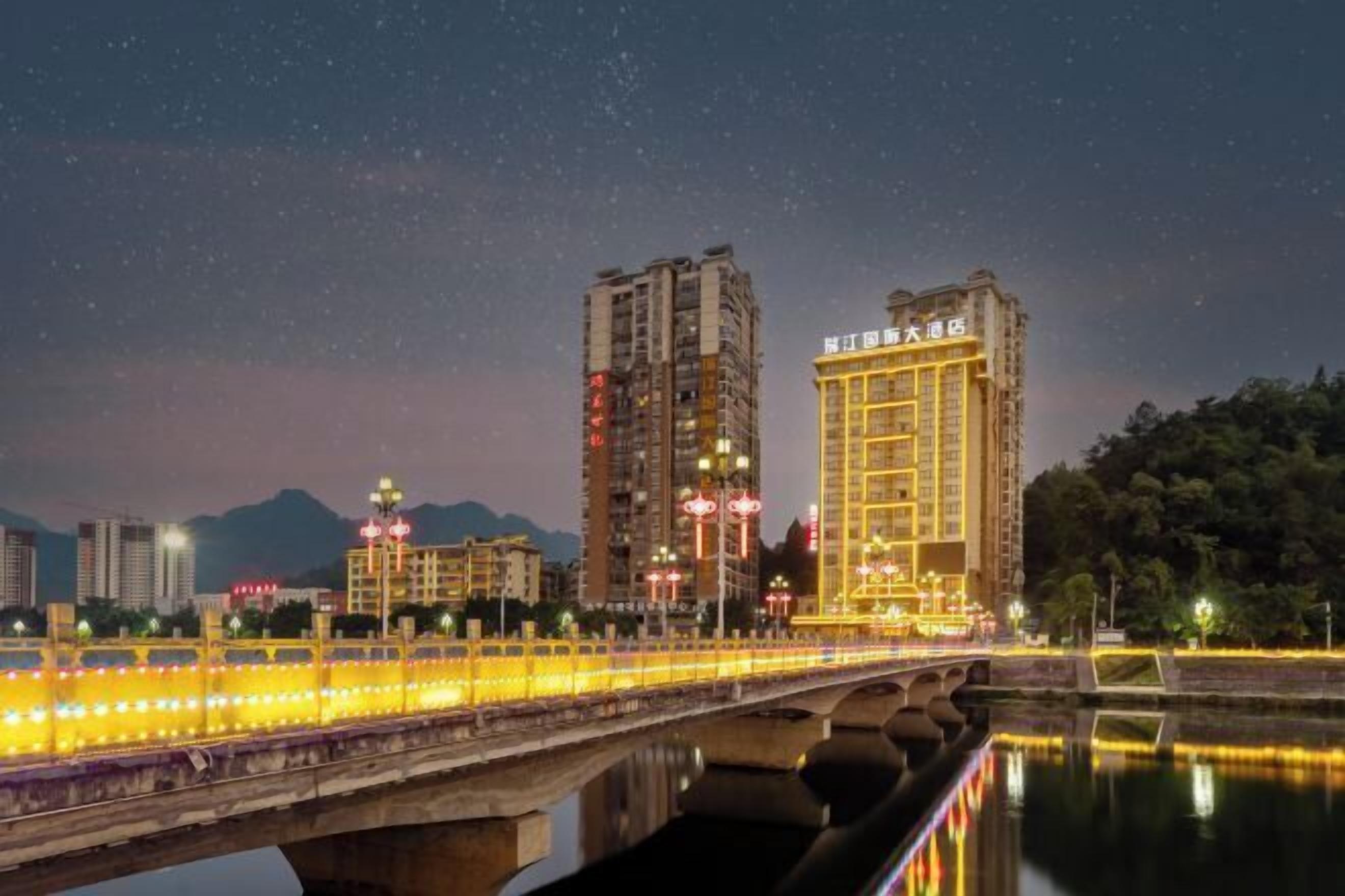 المنشأة من الخارج