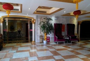 Lobby - Yifeng Hotel (Yifeng)