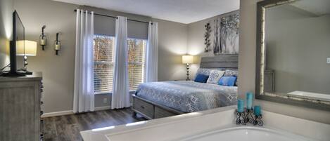 2 slaapkamers, een strijkplank/strijkijzer, internet, beddengoed