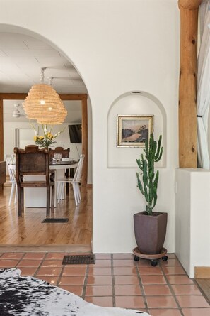 Dining - Historic Downtown Carbondale Retreat with Playroom, Patios & Pet-Friendly Stay (Carbondale)