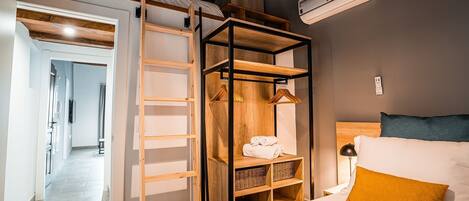 2 bedrooms, iron/ironing board