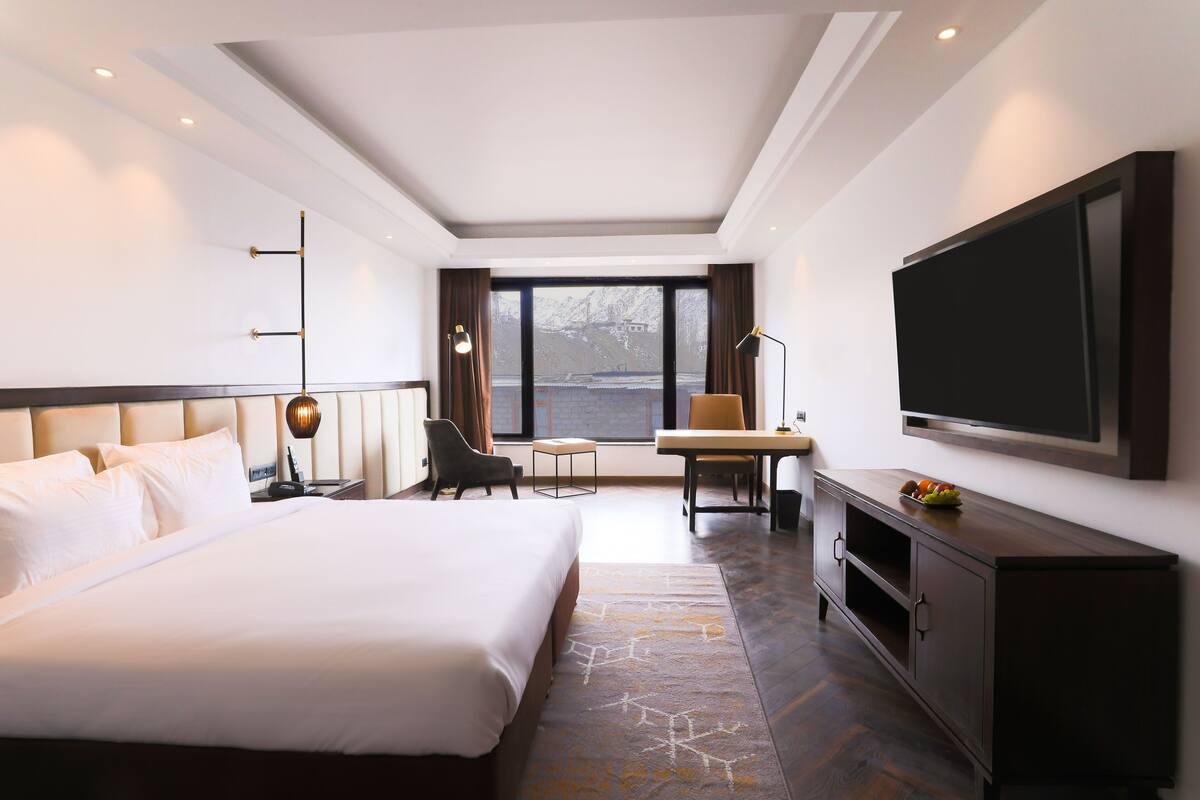 In-room safe, desk, laptop workspace, iron/ironing board