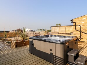 Cottage | Interior - Coast Guard House (Herne Bay)