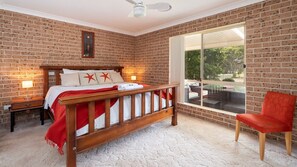 3 slaapkamers, reisbedje, wifi, beddengoed