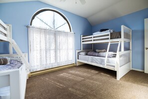 3 habitaciones, tabla de planchar con plancha y wifi gratis 