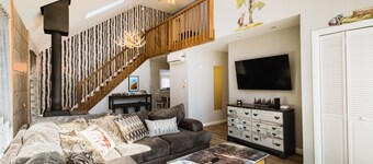 BRAND NEW HOT TUB-SAUNA-2 WEBER GRILLS-FIRE PIT-AC-THERMOMIX