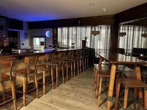 Bar (in der Unterkunft)