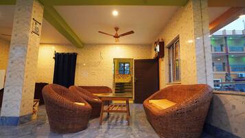 Aamiainen, lounas ja illallinen