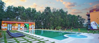 Neel Nirjan Resort