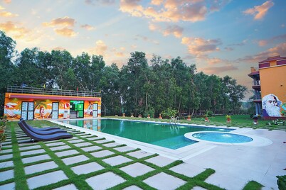 Neel Nirjan Resort