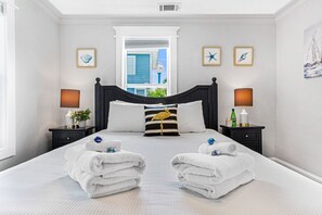 5 bedrooms, iron/ironing board, free WiFi, bed sheets