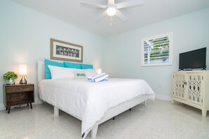 1 bedroom, iron/ironing board, WiFi, bed sheets - Made in Shade A · Beach Across St · Pets OK (Holmes Beach)