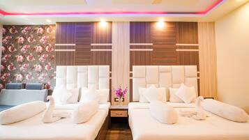 Colchones con pillow-top, minibar, muebles diferentes y escritorio