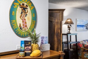 Interior - Kalani Kai#109 1st Floor, Remodeled Unit in Heart of Kona Town! Best location (Kailua Kona)