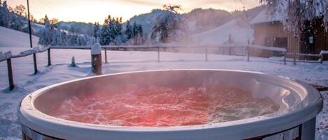 Bain à remous extérieur