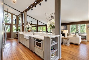 34 West Beach Lagoon - Kitchen
