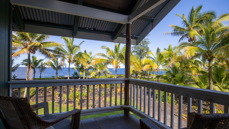 Hale Honu 2 Bedroom Home by RedAwning