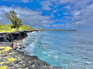 House, 2 Bedrooms | Beach - Hale Honu 2 Bedroom Home by RedAwning (Keaau)