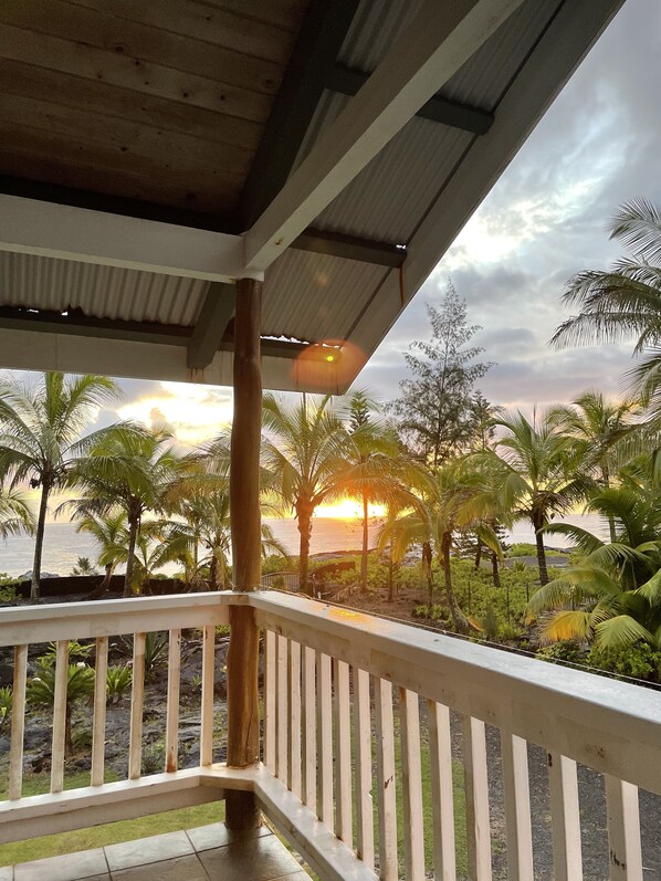 House, 2 Bedrooms | Property grounds - Hale Honu 2 Bedroom Home by RedAwning (Keaau)