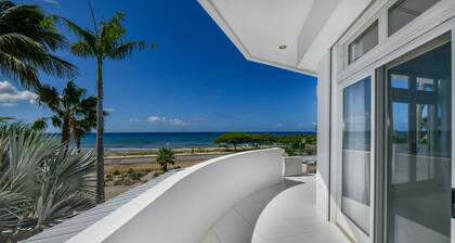 Ocean front 7-Bedroom 7-Bath Sunset views MALMOK!