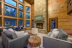 المنشأة من الداخل