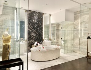 Aromatherapy, deep-tissue massages, Thai massages, facials, massages - The Westin Haikou (Haikou)