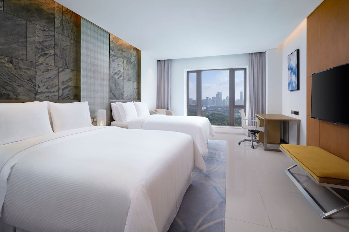 Chambre, 2 lits doubles, vue ville