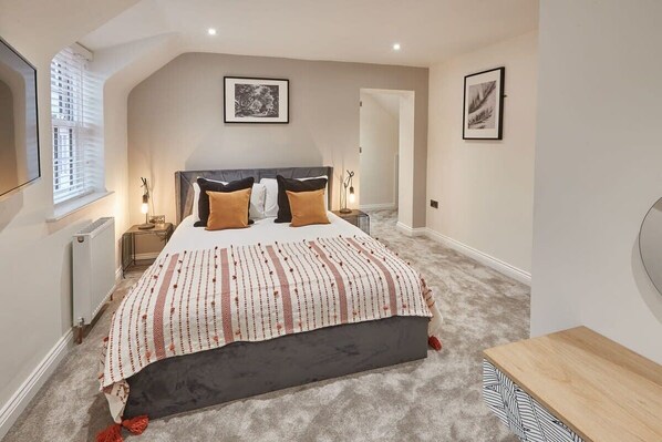 4 bedrooms, free WiFi, bed sheets