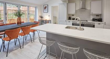 Host & Stay | Uggleby House