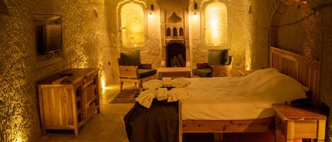 Deluxe Room | Egyptian cotton sheets, premium bedding, memory foam beds