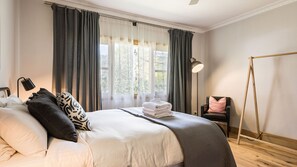 3 bedrooms, iron/ironing board, WiFi