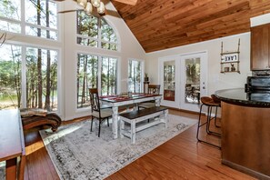 Dining - Beautiful Lakehouse on Clarks Hill Lake (Lincolnton)