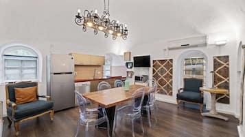 微波炉、烤箱、茶具/咖啡用具、烤面包机