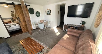 N 7th Street · Fun Stay in the Heart of Rapid City