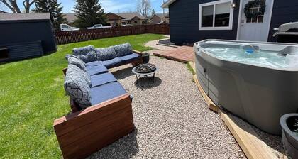 1315 N 5th St #2 · Downtown Modern-Farmhouse Studio