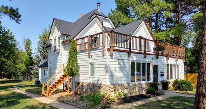 Cozy Getaway at Orchard Creek Cottages