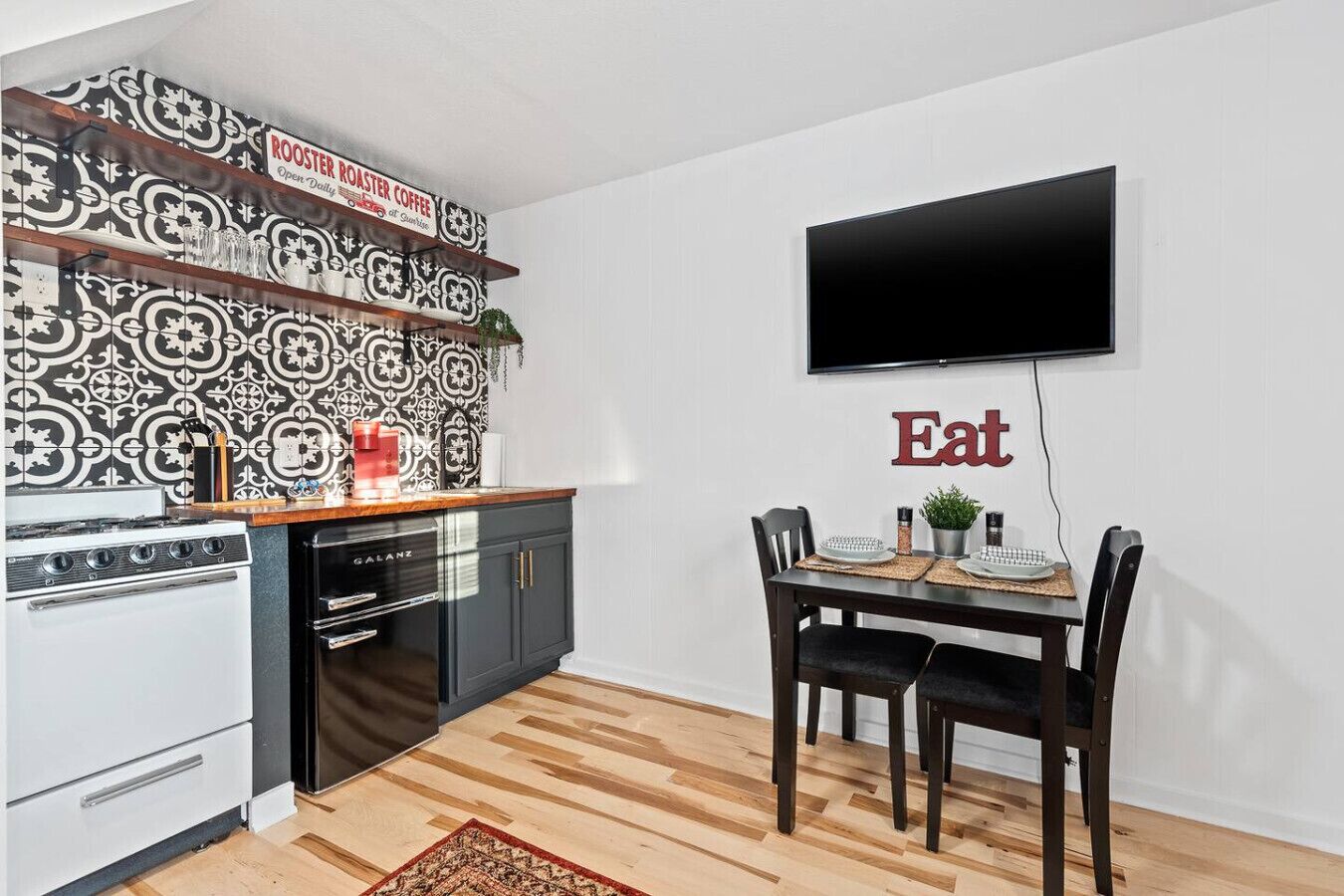 Fridge, coffee/tea maker, toaster, cookware/dishes/utensils