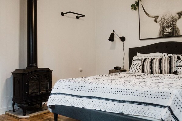 1 Schlafzimmer, Schreibtisch, Reisekinderbett, WLAN