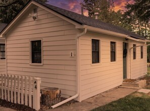 Exterior - Cottage #1 - Spearfish Orchard Creek Cottages (Spearfish)