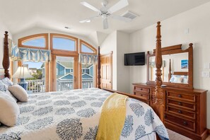 8 bedrooms, iron/ironing board, WiFi, bed sheets