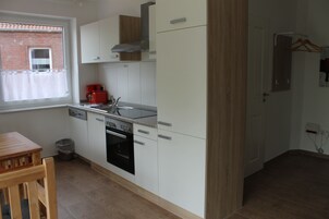 Comfort-Apartment | Eigene Küche | Kühlschrank, Mikrowelle, Ofen, Herdplatte